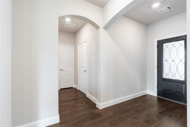Foto del edificio - 1129 Longhorn Ln