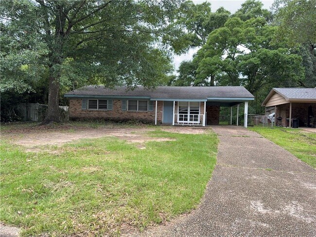 Building Photo - 654 Ynestra Dr