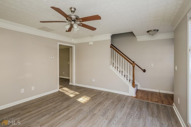 Building Photo - 4035 Riverside Pkwy