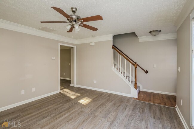 Foto del edificio - 4035 Riverside Pkwy