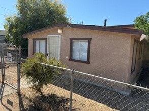 Building Photo - 22427 Cottonwood Ave