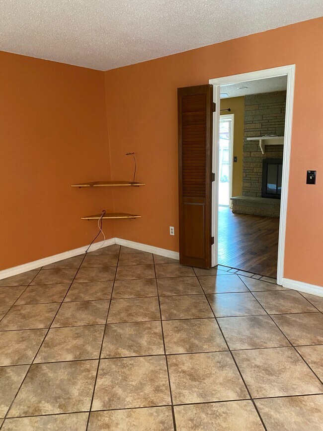 Foto del edificio - 7013 S Villa Ave