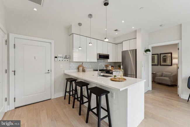 Foto del edificio - 1745 N St NW