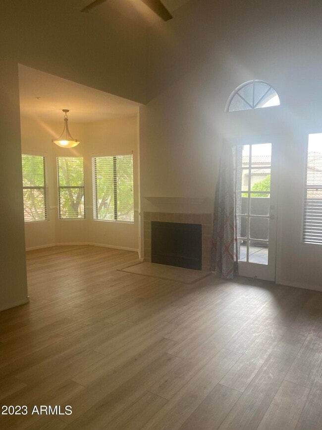Foto del edificio - 9600 N 96th St