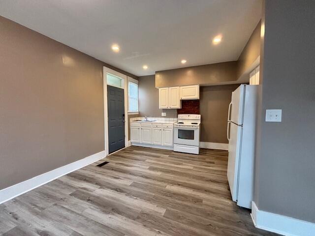 Foto del edificio - 880 E Whittier St