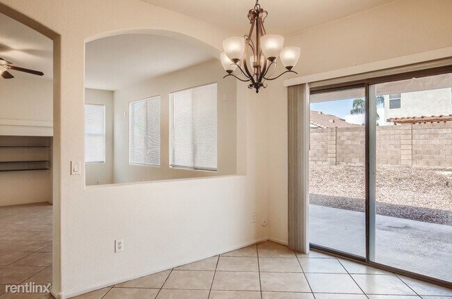 Foto del edificio - 4 br, 3 bath House - 22357 Van Der Veen Wa...