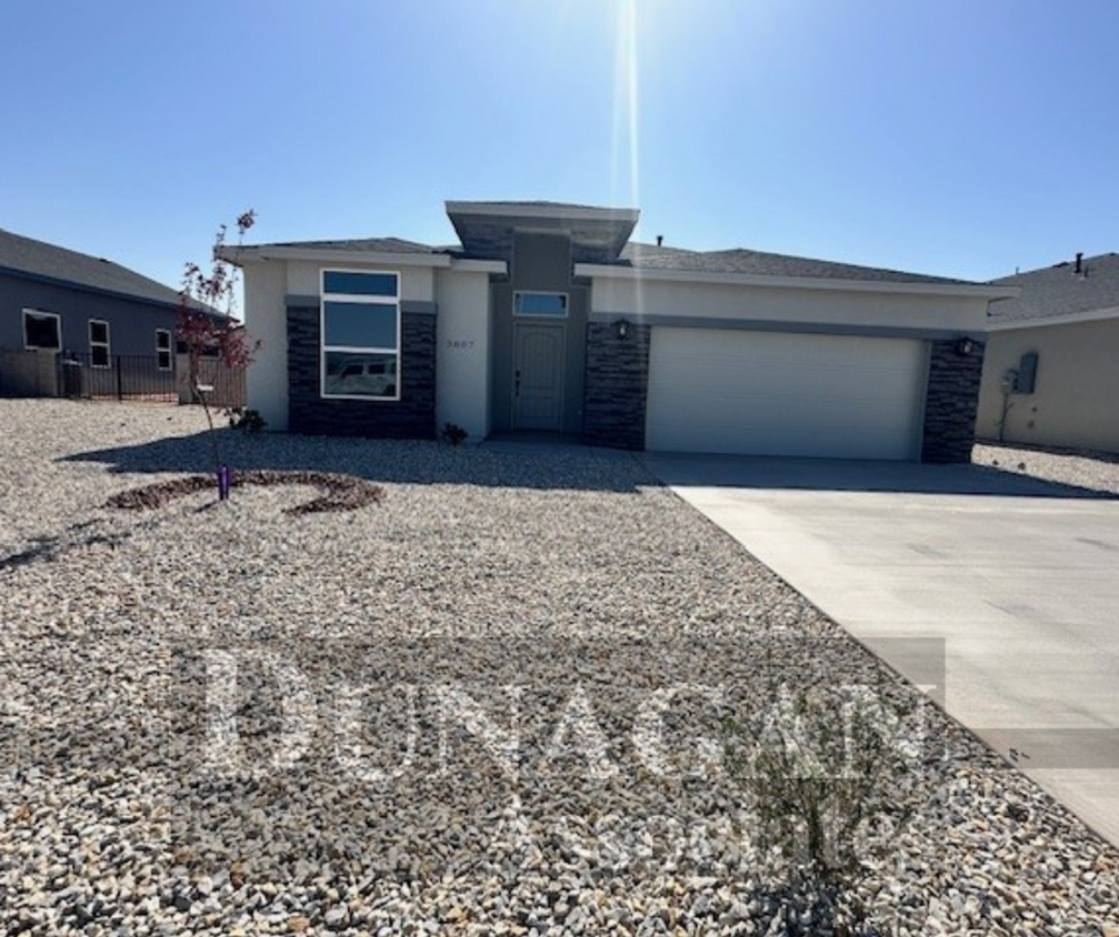 Foto principal - The Luke floor plan 3 Bedroom 2 bath Water...