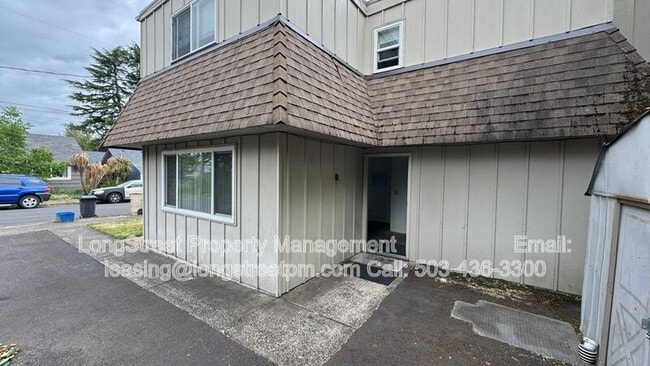 Building Photo - 1310 NW Fillmore Ave