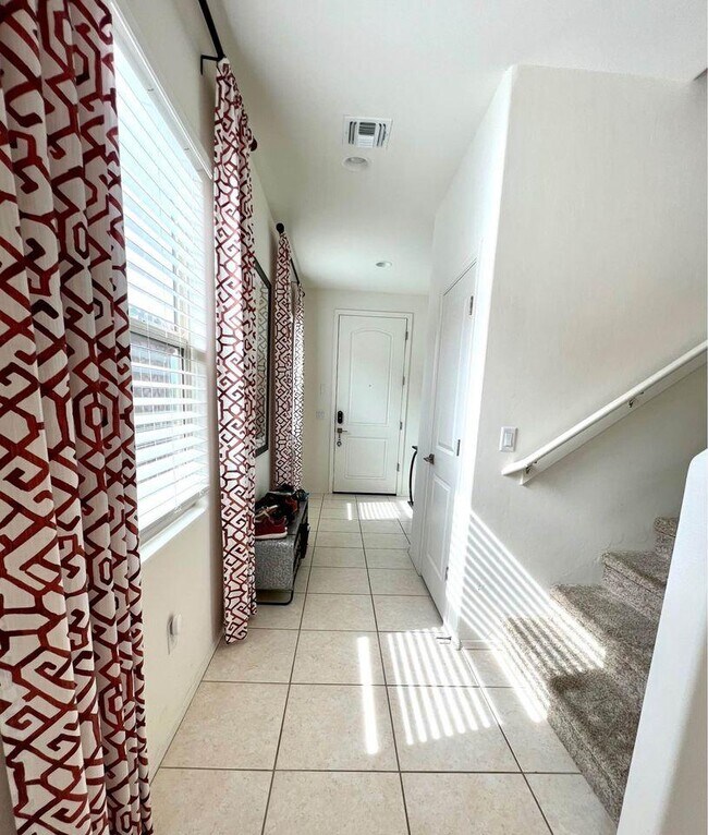 Foto del edificio - 786 E Glenwood Dr