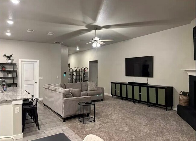 Foto del edificio - 1322 Lantana Ct
