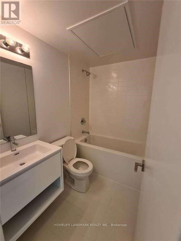 Building Photo - 159 Wellesley St E