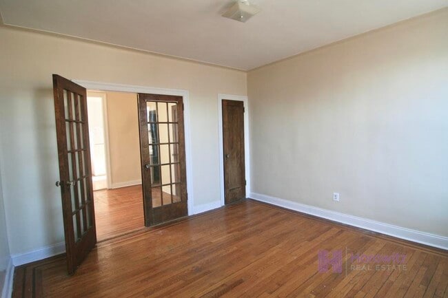 Building Photo - 34-18 33rd St