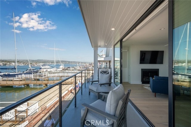 Foto del edificio - 413 Edgewater Pl