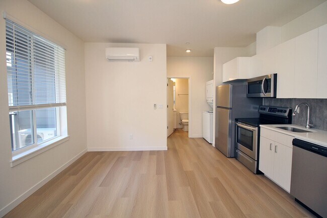 Building Photo - 1111 SE Tenino St