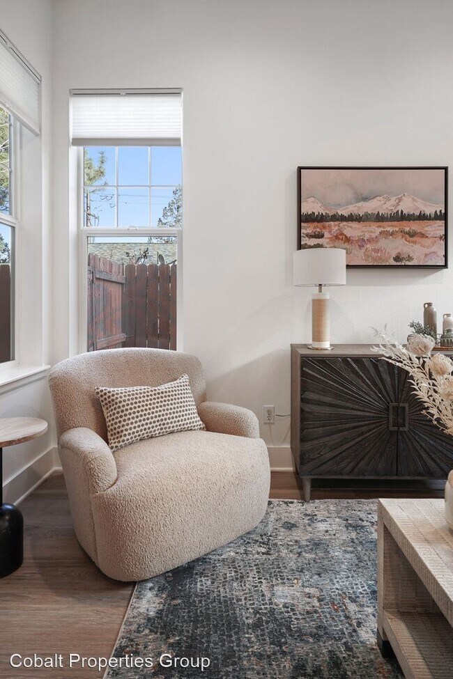 Foto del edificio - 2 br, 2 bath House - 33 SW Truman Ave