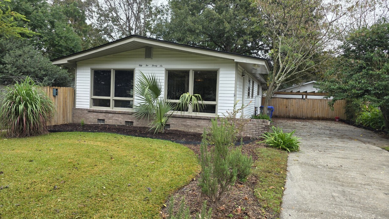 Foto principal - 5226 Ashcroft Ave