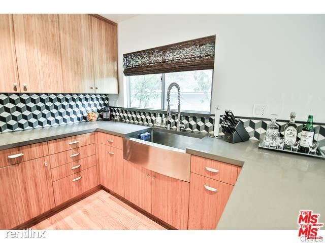 Building Photo - 2 br, 2 bath House - 8011 Willow Glen Rd