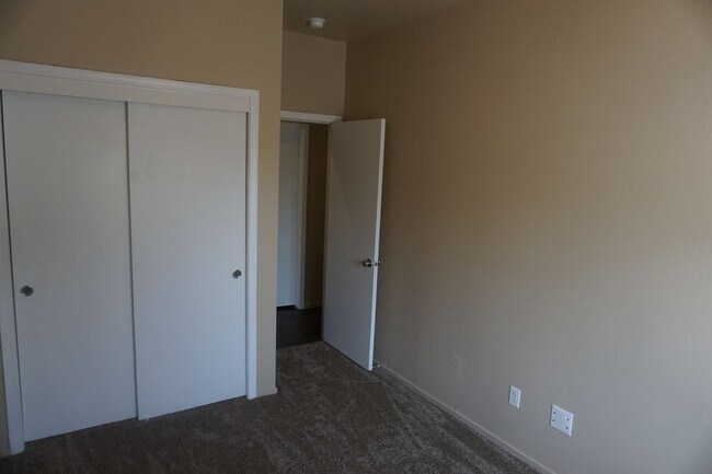 Building Photo - 222 Harding Avenue