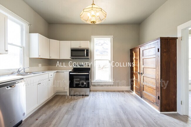 Building Photo - 417 E Mulberry St