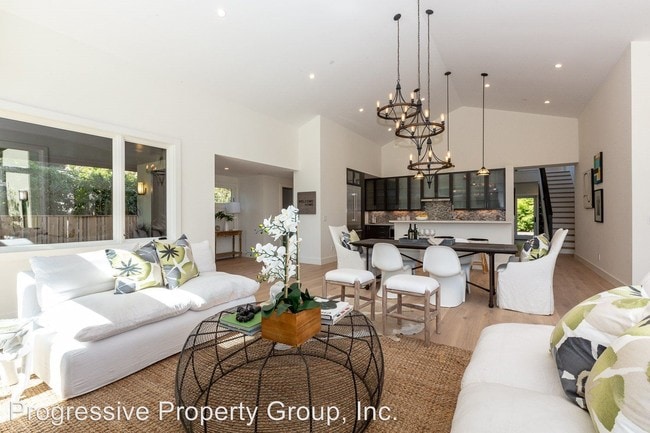 Building Photo - 5 br, 4 bath House - 16 Lomita Drive