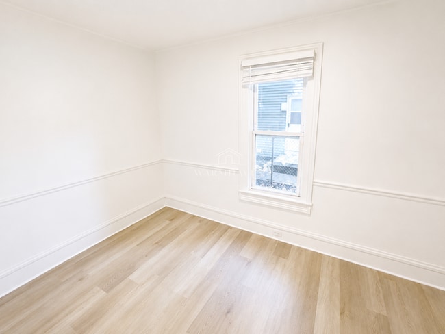 Building Photo - 688 Sherman | Inviting Home With A Clean Modern Interior