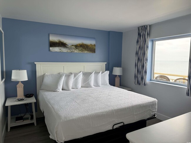 Building Photo - 2000 N Ocean Blvd