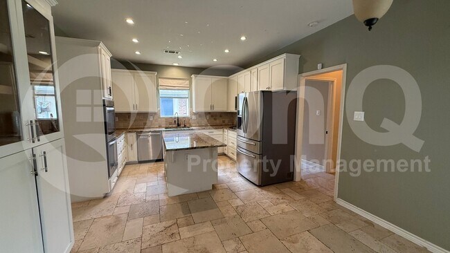 Foto del edificio - 10901 Hermitage Ln