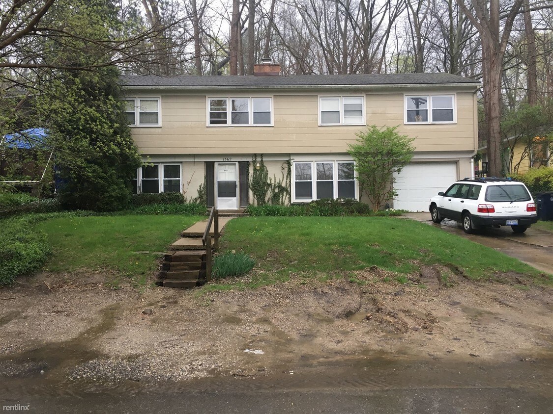 Primary Photo - 1 br, 1 bath Duplex - 1562 Jones Dr 1562 J...
