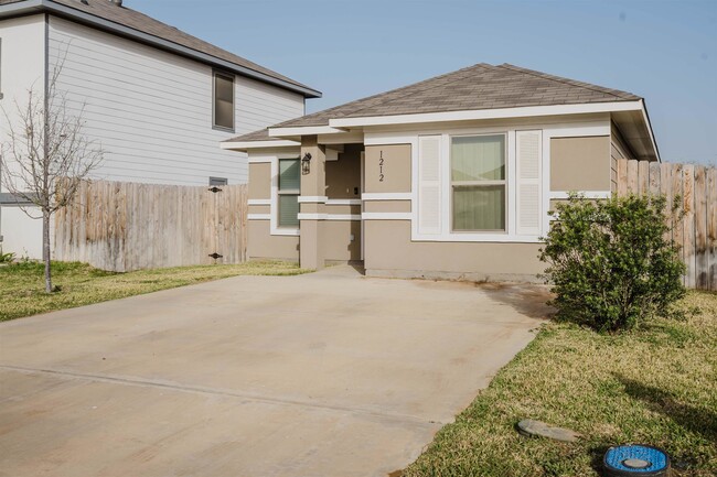 Building Photo - 1212 Port Texas Dr