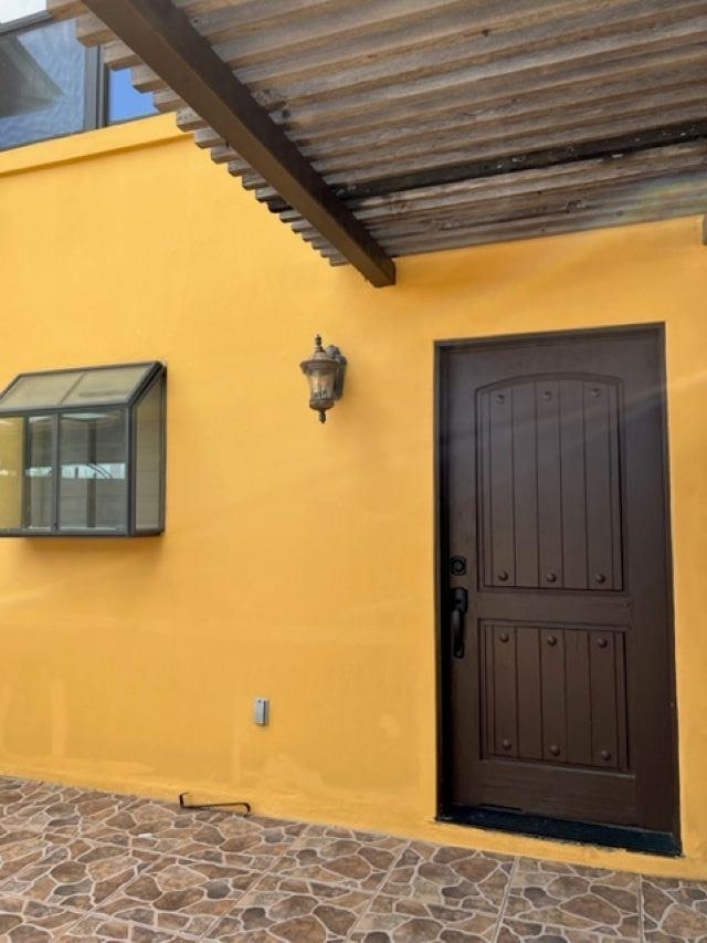 Building Photo - 1609 Saldana Ave