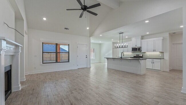 Photo - 147 N Banner Ave House
