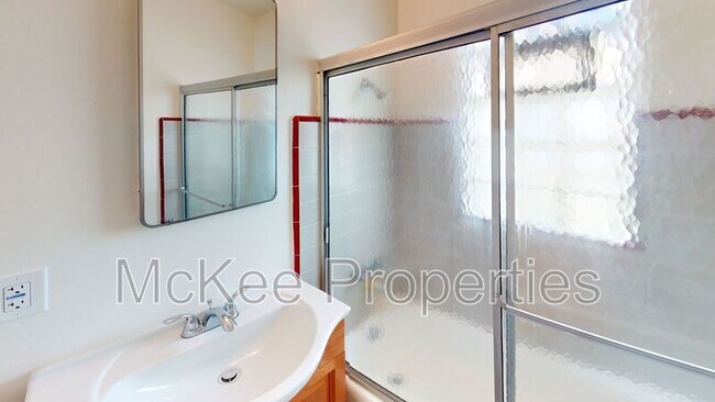 Foto del edificio - 810 1/2 Diamond Street
