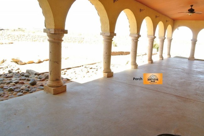 Building Photo - 6350 Charolais Dr