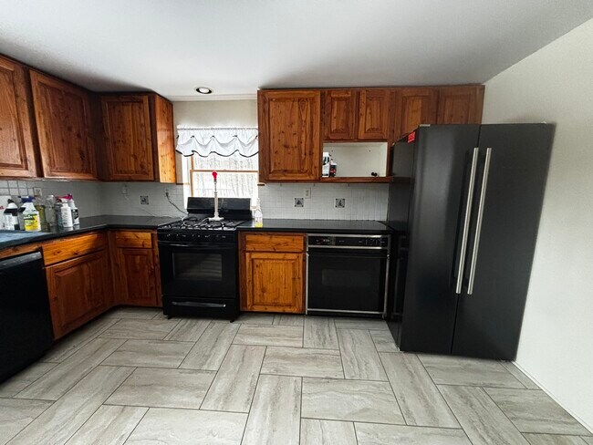 Foto del edificio - 349 Bone Plain Rd