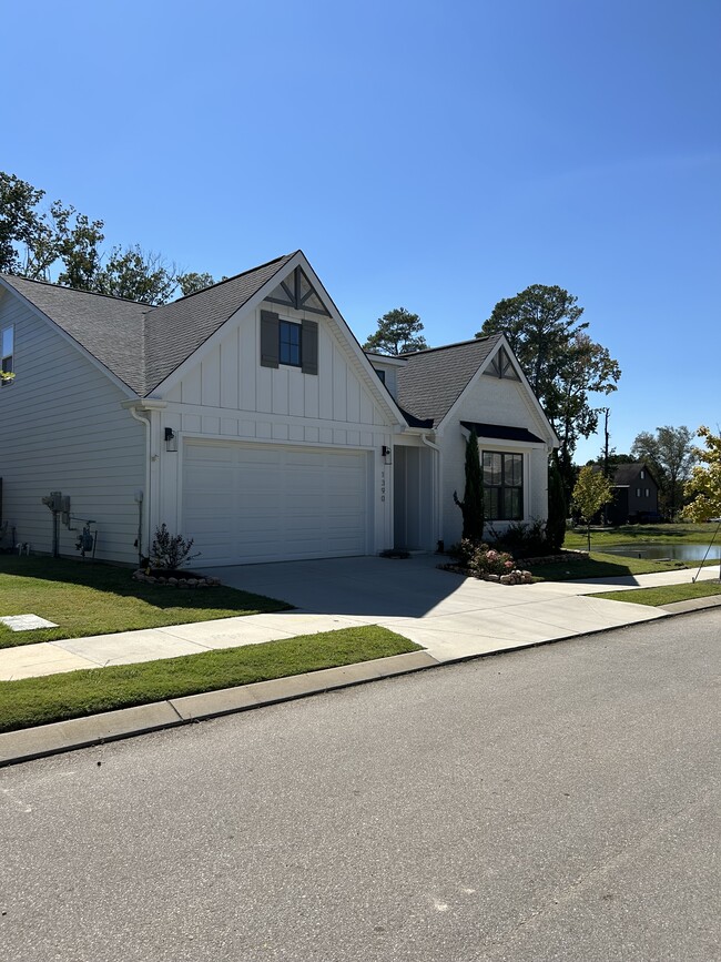 Building Photo - 1390 Cobbler Ct