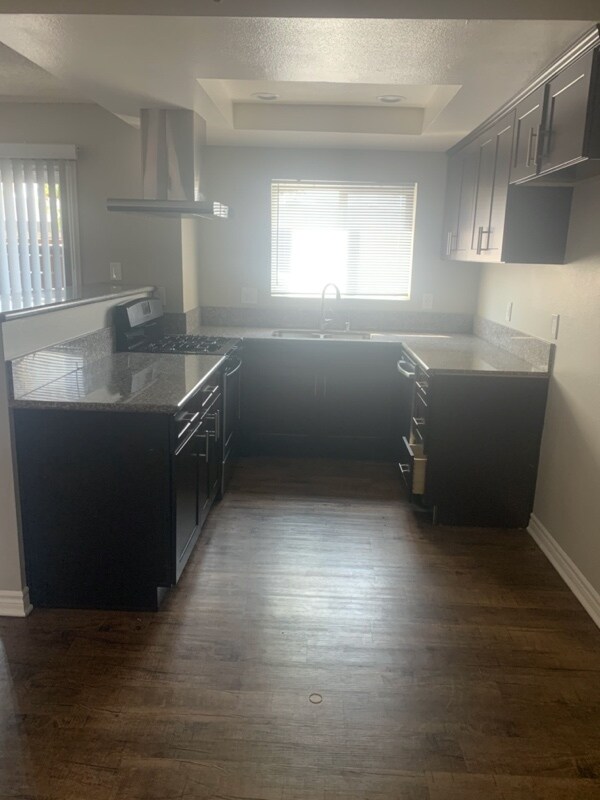 7042 Fenway Dr, Westminster, CA 92683 Room for Rent in Westminster