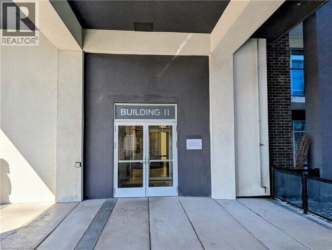 Building Photo - 16 Concord Pl