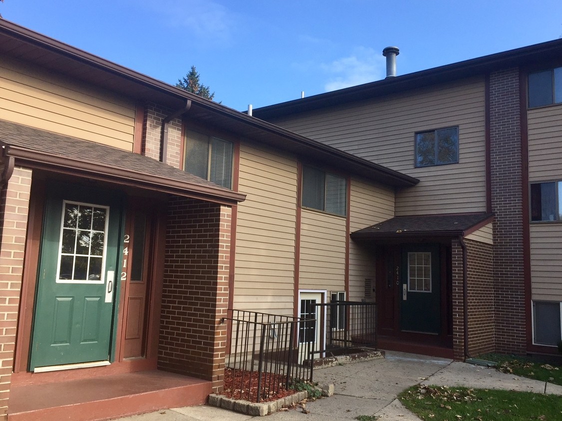 Primary Photo - 2412 36th St SW