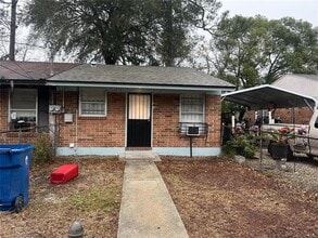 Building Photo - 4509 Ken Knight Dr N