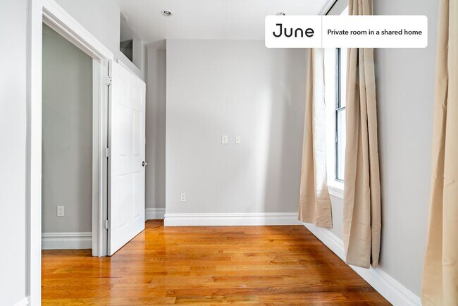 Foto del edificio - Room in Shared 2 bed/1 bath home