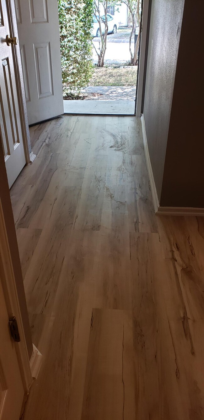 Building Photo - 19 Autumn Pass