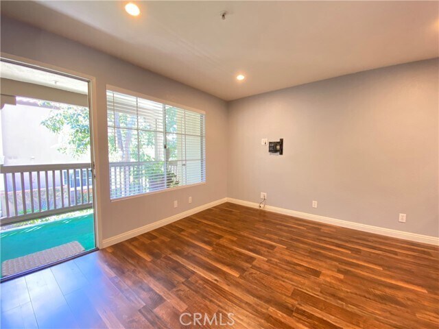 Foto del edificio - 8718 E Indian Hills Rd