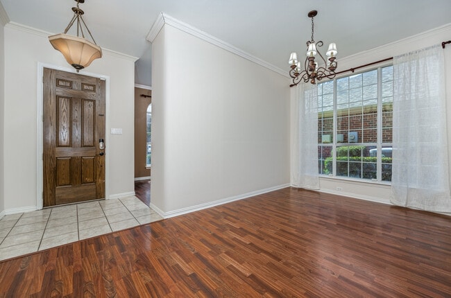 Photo - 1281 Golf Club Dr House