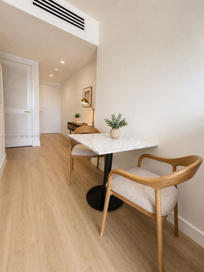 Foto del edificio - 90 NE 32nd St