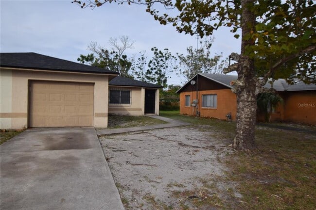 Foto del edificio - 3213 Split Willow Dr
