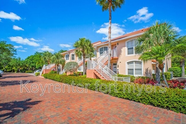 Building Photo - 2055 Cascades Dr