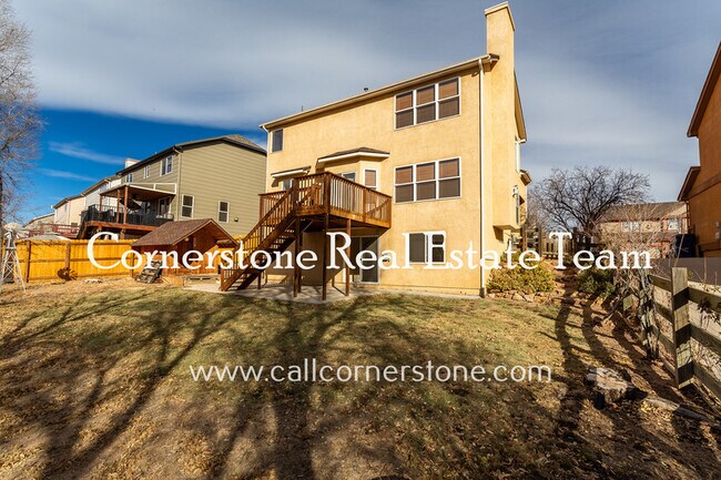 Foto del edificio - 819 Ridgebury Pl