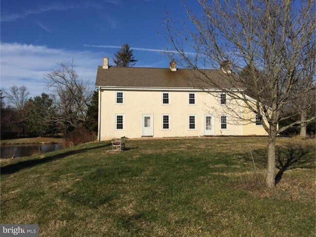 Building Photo - 4573 Smith Rd