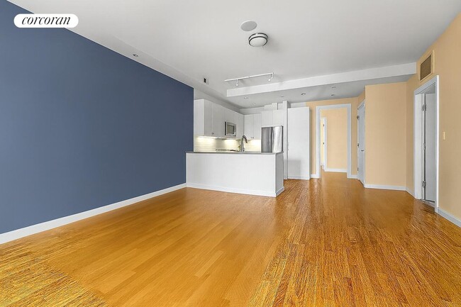 Building Photo - 215 Lewis Ave