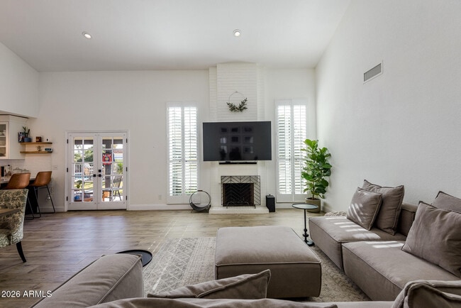 Foto del edificio - 16245 N 62nd Way